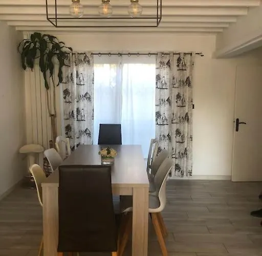 Les Micocouliers - Spacieuse Maison,4chambres ,avec Jardin- Parking -wifi Безье
